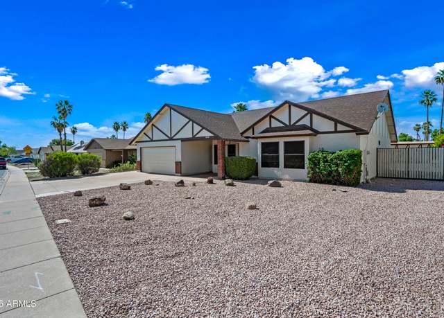 Property at 6160 E Inglewood St, Mesa, AZ 85205, 3 beds, 2 baths