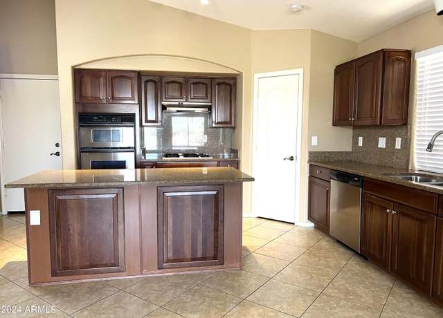 Property at 21978 N Dietz Dr, Maricopa, AZ 85138, 3 beds, 2 baths