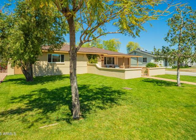 Property at 2246 E Glenrosa Ave, Phoenix, AZ 85016, 3 beds, 2 baths
