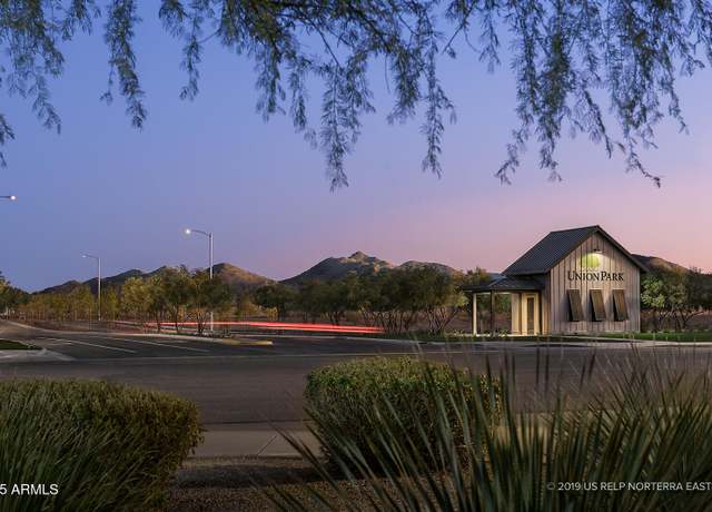 Property at 25318 N 19th Dr, Phoenix, AZ 85085, 3 beds, 2.5 baths