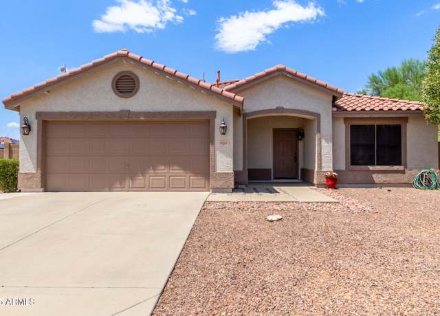 Property at 2082 E Wildhorse Dr, Chandler, AZ 85286, 4 beds, 2 baths