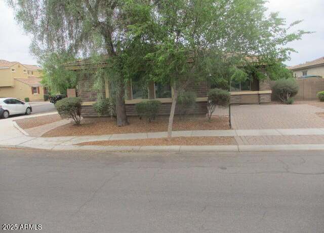 Property at 3153 E Ivanhoe St, Gilbert, AZ 85295, 3 beds, 2 baths