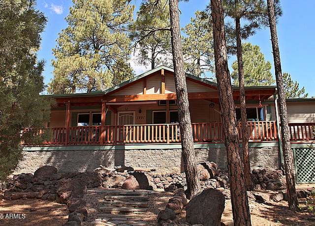 Property at 1221 S Cherokee Dr, Show Low, AZ 85901, 3 beds, 3 baths