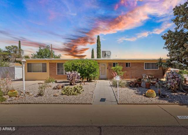 Property at 2865 Meadowlark Dr, Sierra Vista, AZ 85635, 3 beds, 2 baths