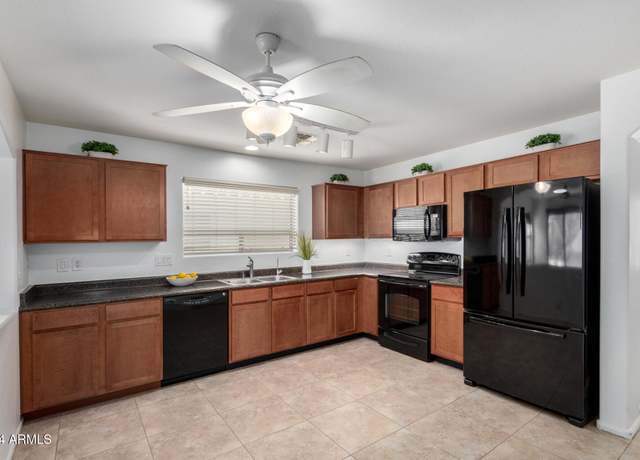 Property at 931 W Cedar Tree Dr, San Tan Valley, AZ 85143, 3 beds, 2 baths