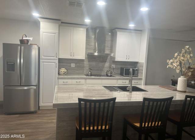 Property at 328 S 98th St, Mesa, AZ 85208, 3 beds, 2 baths