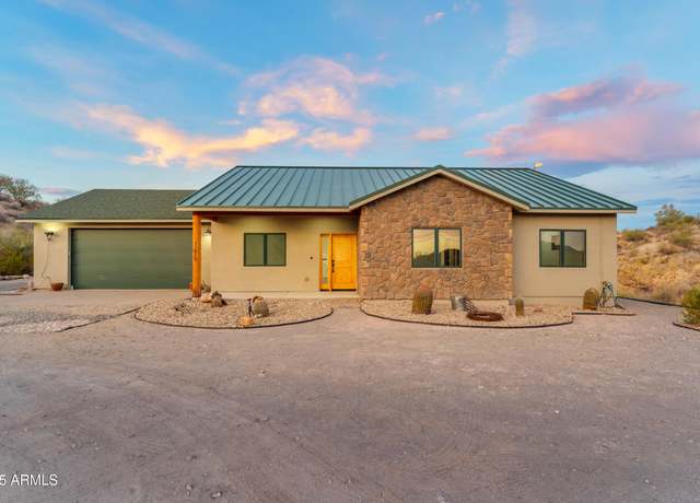 Property at 52029 N 295th Ave Ave, Wickenburg, AZ 85390, 3 beds, 2 baths
