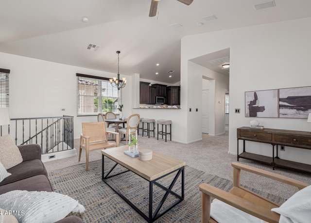Property at 2127 E Huntington Dr, Phoenix, AZ 85040, 3 beds, 2 baths