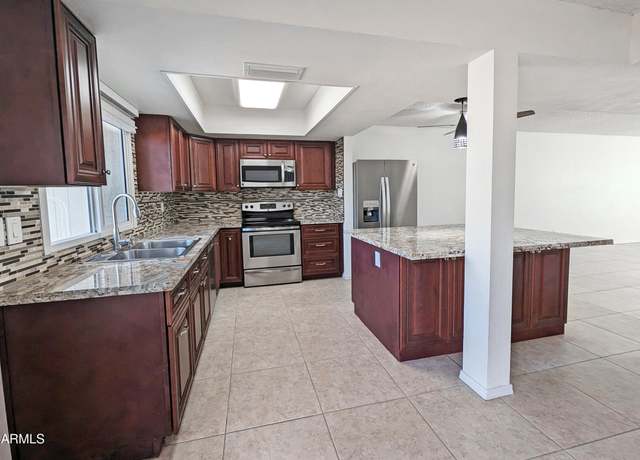 Property at 8214 E Mcdonald Dr, Scottsdale, AZ 85250, 4 beds, 2.5 baths