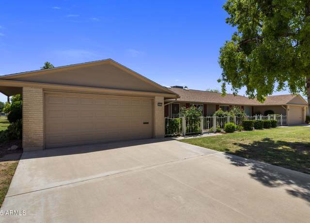Property at 10325 W Prairie Hills Cir, Sun City, AZ 85351, 2 beds, 2 baths