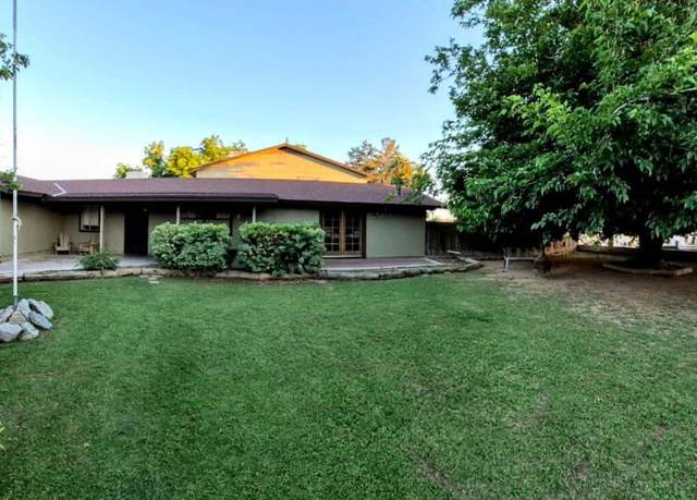 Property at 10407 W Catalina Dr, Avondale, AZ 85392, 5 beds, 3 baths