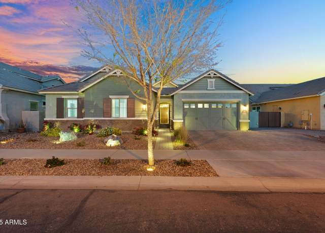 Property at 2617 S Jeffry St, Gilbert, AZ 85295, 5 beds, 4 baths