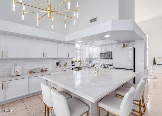 Property at 11020 W Lane Ave, Glendale, AZ 85307, 3 beds, 2.5 baths