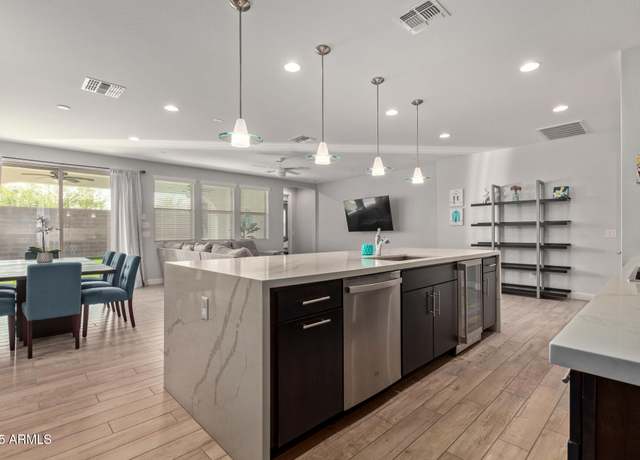 Property at 6931 W Spur Dr, Peoria, AZ 85383, 3 beds, 3 baths