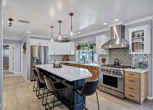 Property at 7202 N 16th Dr, Phoenix, AZ 85021, 4 beds, 3 baths