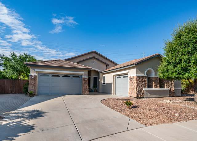 Property at 1970 E Yellowstone Pl, Chandler, AZ 85249, 5 beds, 3 baths