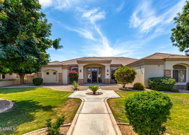 Property at 320 N Portland Ave, Gilbert, AZ 85234, 4 beds, 3 baths