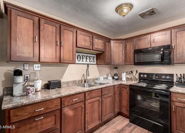 Property at 6329 N 62nd Ave, Glendale, AZ 85301, 3 beds, 1 bath
