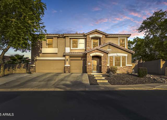 Property at 8813 S 13th Pl, Phoenix, AZ 85042, 5 beds, 3 baths