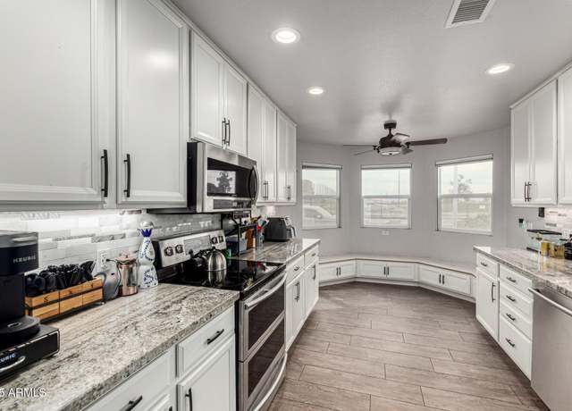 Property at 8576 W Mclellan Rd, Glendale, AZ 85305, 3 beds, 2 baths