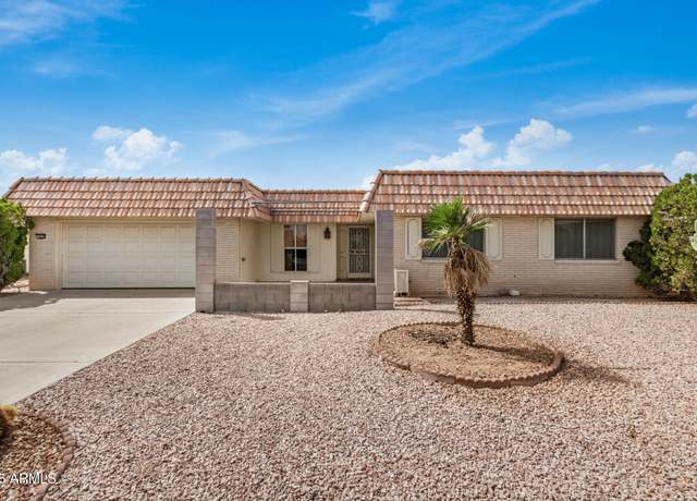 Property at 9318 W Glen Oaks Cir, Sun City, AZ 85351, 3 beds, 2 baths