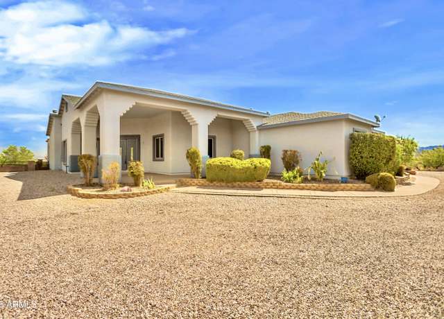 Property at 4290 S Silva Dr, Sierra Vista, AZ 85650, 4 beds, 3 baths