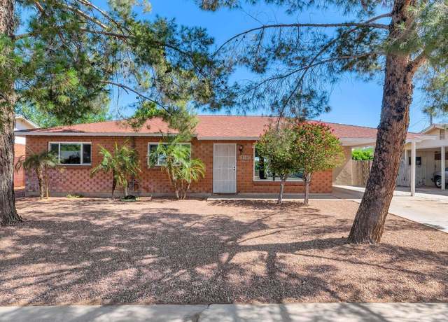 Property at 8140 E Mitchell Dr, Scottsdale, AZ 85251, 3 beds, 2 baths