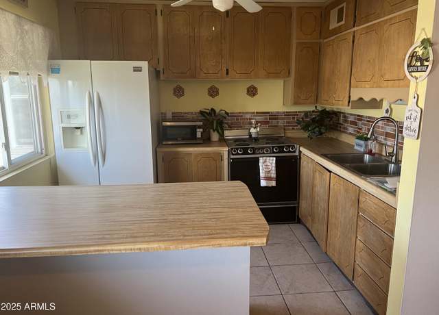 Property at 2530 W Berridge Ln Unit E201, Phoenix, AZ 85017, 2 beds, 1 bath