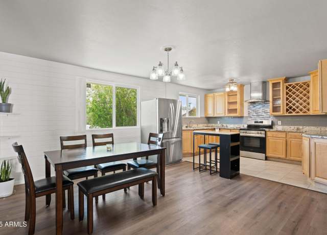 Property at 5802 N 61st Dr, Glendale, AZ 85301, 4 beds, 2 baths
