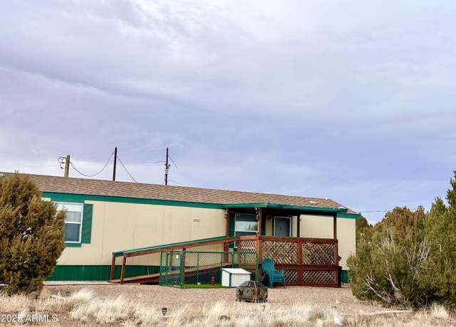 Property at 8118 White Mountain Lake Rd, Show Low, AZ 85901, 2 beds, 2 baths