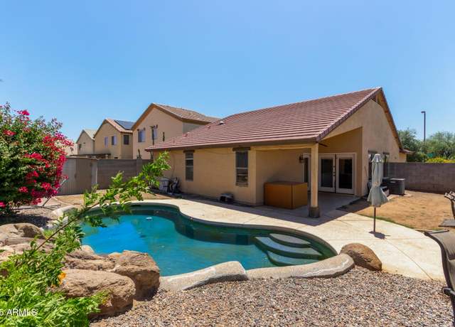 Property at 25060 W Vista Norte St, Buckeye, AZ 85326, 3 beds, 2 baths