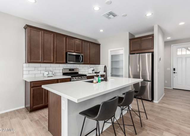 Property at 10983 W Mckinley St, Avondale, AZ 85323, 3 beds, 2.5 baths
