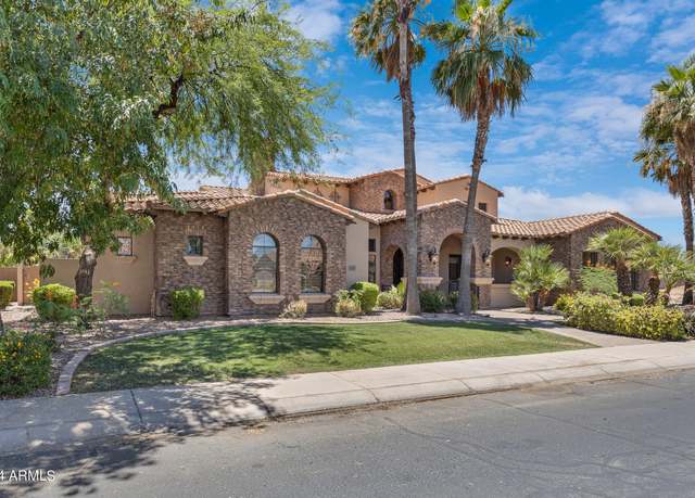 Property at 4327 E Capricorn Pl, Chandler, AZ 85249, 5 beds, 3.5 baths
