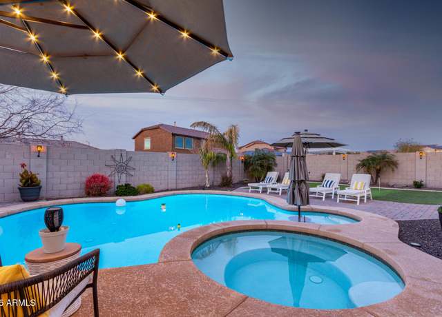 Property at 10496 W Cottontail Ln, Peoria, AZ 85383, 3 beds, 2 baths