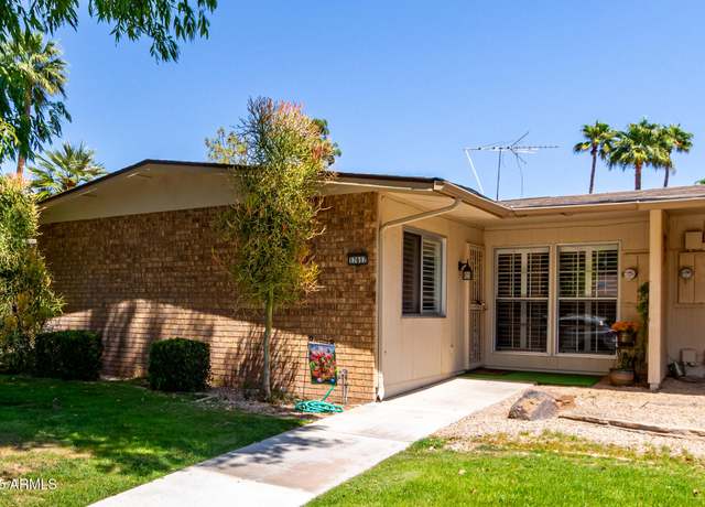 Property at 17617 N 105th Ave, Sun City, AZ 85373, 2 beds, 1.75 baths