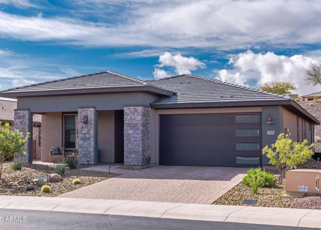 Property at 3399 Phantom St, Wickenburg, AZ 85390, 2 beds, 2.5 baths