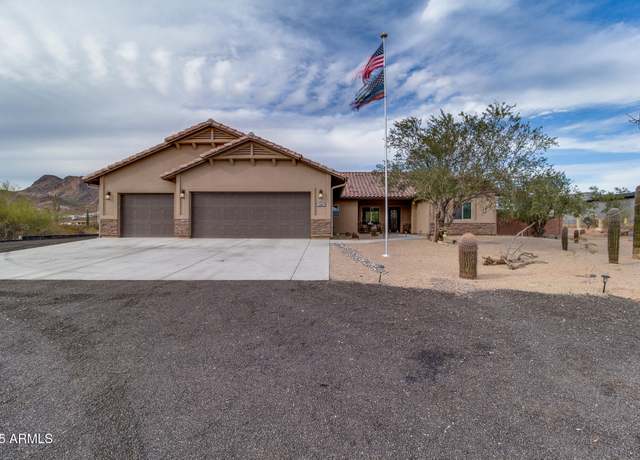 Property at 156 E Frontier St, Apache Junction, AZ 85119, 4 beds, 3.5 baths