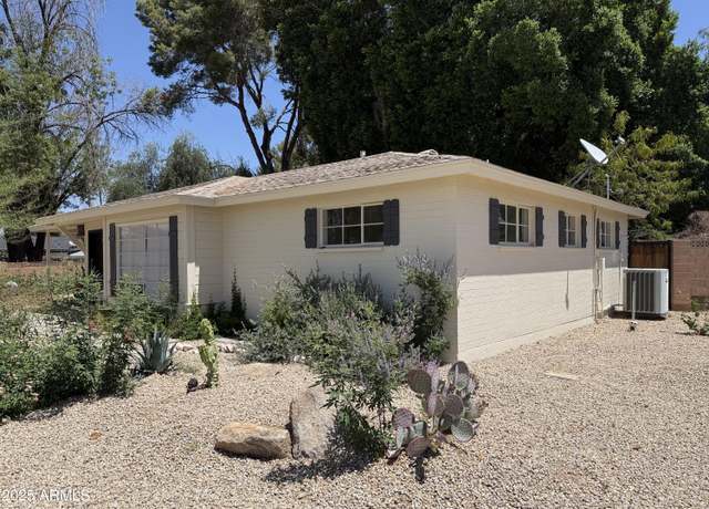 Property at 1022 E Keim Dr, Phoenix, AZ 85014, 3 beds, 2 baths