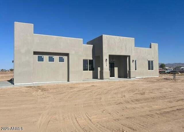 Property at 504 N 297th Ln, Buckeye, AZ 85396, 4 beds, 2 baths