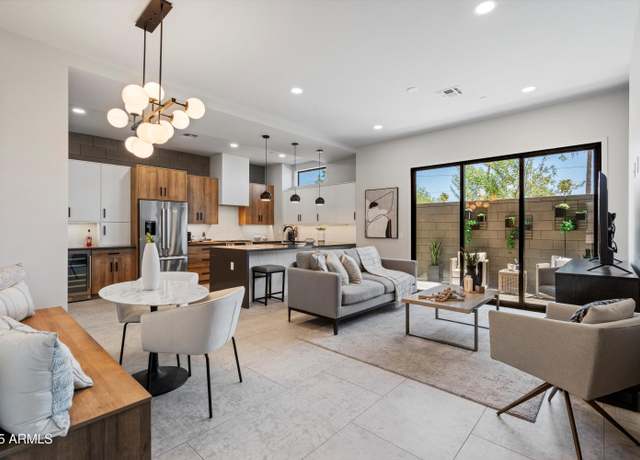 Property at 377 E Windsor Ave #19, Phoenix, AZ 85004, 3 beds, 2.5 baths