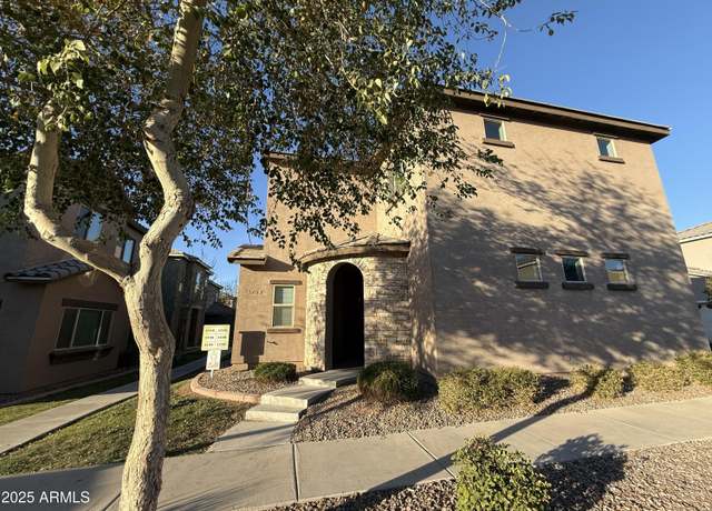 Property at 1730 W Pollack St, Phoenix, AZ 85041, 4 beds, 2.5 baths