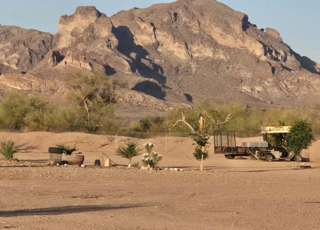 Property at 3132 N Saddle Vista Rd N #10, Tonopah, AZ 85354