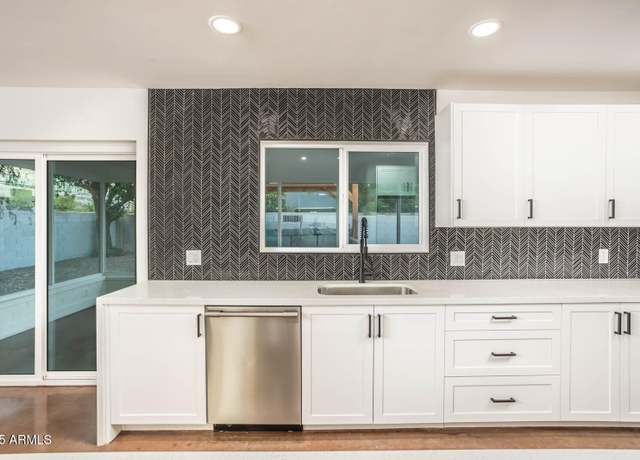 Property at 4735 N 24th St, Phoenix, AZ 85016, 3 beds, 2 baths