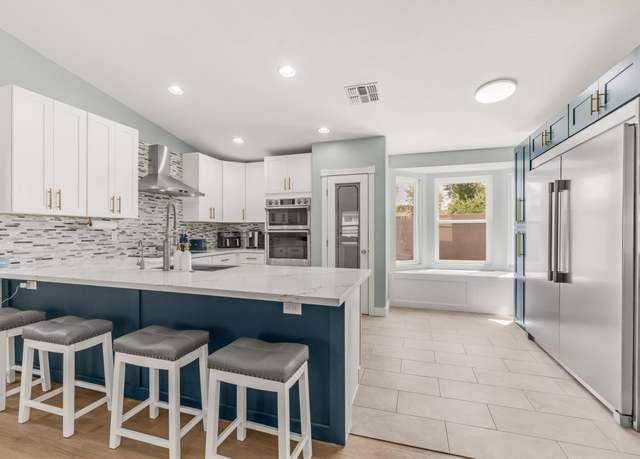 Property at 6092 S Bridal Vail Dr, Gilbert, AZ 85298, 3 beds, 2 baths