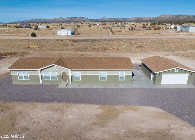 Property at 2112 W Altimeter Way, Paulden, AZ 86334, 4 beds, 2 baths