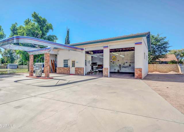 Property at 626 E Palo Verde St, Gilbert, AZ 85296, 4 beds, 2 baths