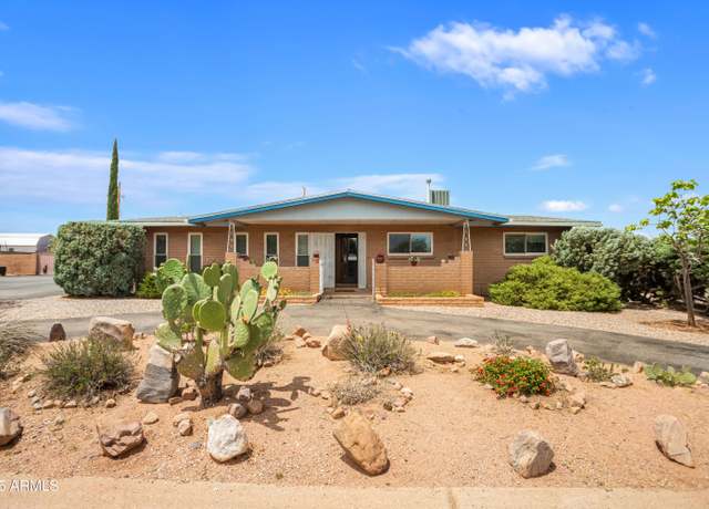 Property at 2001 Golf Links Rd, Sierra Vista, AZ 85635, 4 beds, 2.5 baths