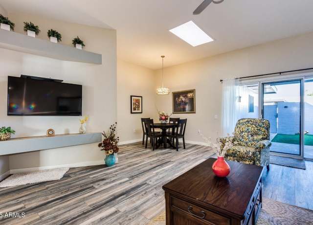 Property at 10238 W Campana Dr, Sun City, AZ 85351, 1 bed, 1 bath
