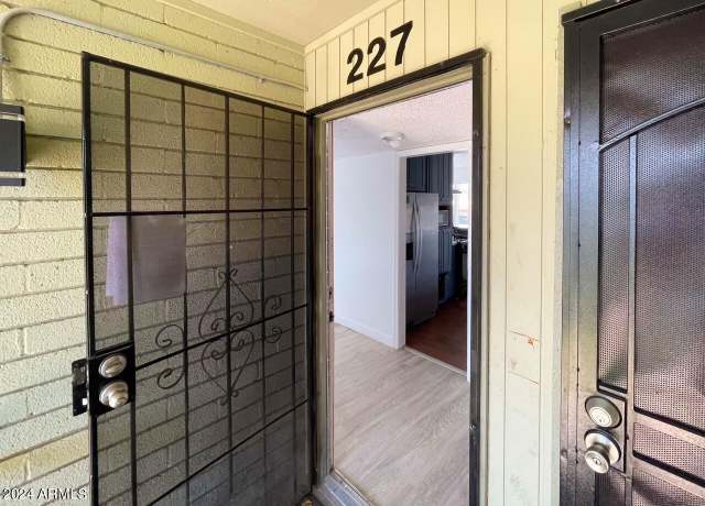 Property at 6767 N 7th St #227, Phoenix, AZ 85014, 2 beds, 2 baths