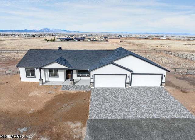 Property at 11616 N Laramie Trl, Prescott Valley, AZ 86315, 4 beds, 3 baths